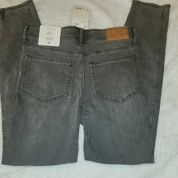 Women's Gray Skinny  Jeans - Picture 2 of 7